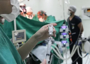 Sem avanço no PCCR, médicos do Acre entram em estado de greve