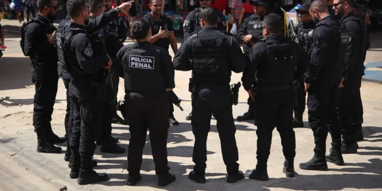 Polícia realiza operação no centro de RB na busca de detentos que romperam tornozeleira