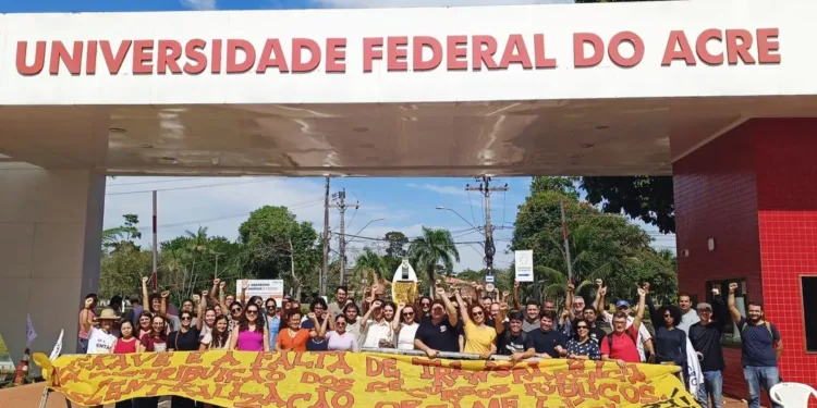 Greve de professores da Ufac deve encerrar na próxima semana; entenda