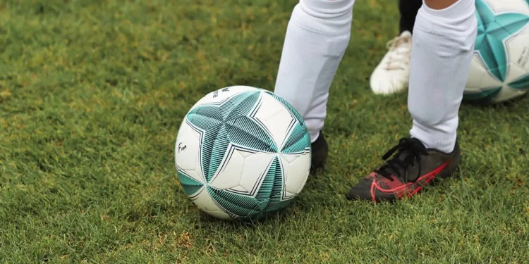 Adolescente sueco que veio ao AC para ser jogador pode ter sido vítima de tráfico de pessoas