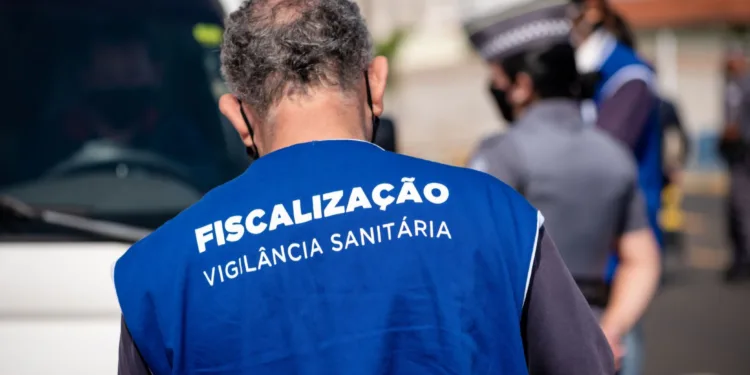 Falso agente de Vigilância Sanitária é preso ao tentar extorquir comerciantes no Acre