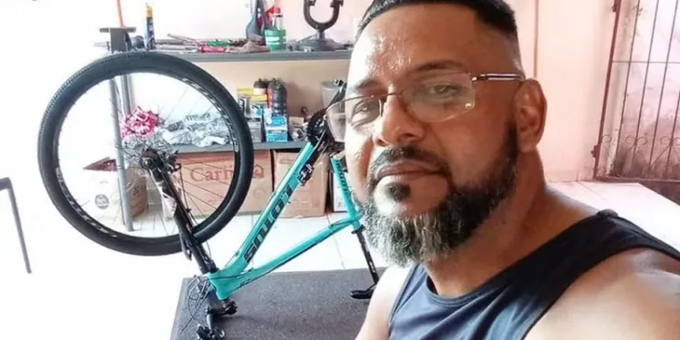 Suspeito de matar companheira no Vila Acre se entrega à polícia