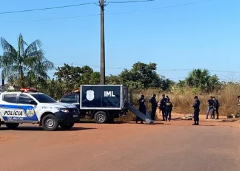 Homem em regime aberto é morto a caminho do trabalho na Cidade do Povo