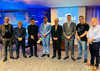 CLÁUDIA SOUZA  17/10