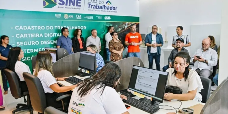 Empresa de telemarketing disponibiliza 800 vagas de emprego através do Sine Acre