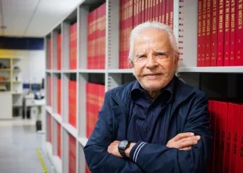 Morre o jornalista Cid Moreira, aos 97 anos