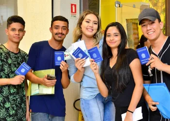 Governo do Acre sanciona programa ‘Meu Primeiro Emprego’ para capacitar e inserir jovens no mercado de trabalho