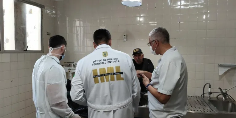 Acre aprova lei que exige salas de atendimento humanizado para crianças e adolescentes vítimas de violência nos IMLs