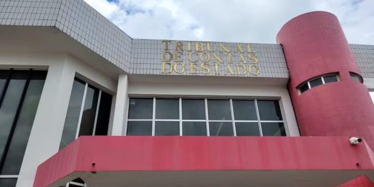 TCE-AC divulga resultado final da prova discursiva e convoca candidatos para etapas de avaliação