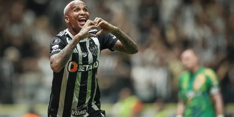 Atlético vence River por 3 a 0 e coloca o pé na final da Libertadores