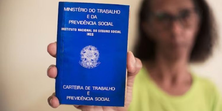 Abono salarial PIS/Pasep tem mais de R$ 27 mi liberados nesta segunda-feira (18)