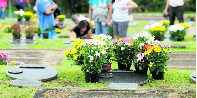Programação do Dia de Finados em Rio Branco contará com missas e homenagens em cemitérios; confira horários