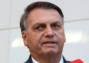 O mito está nu – as fraturas (expostas) de Bolsonaro