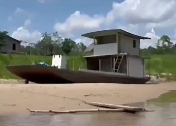 Crise hídrica isola comunidades no Acre e gera escassez de alimentos e combustíveis