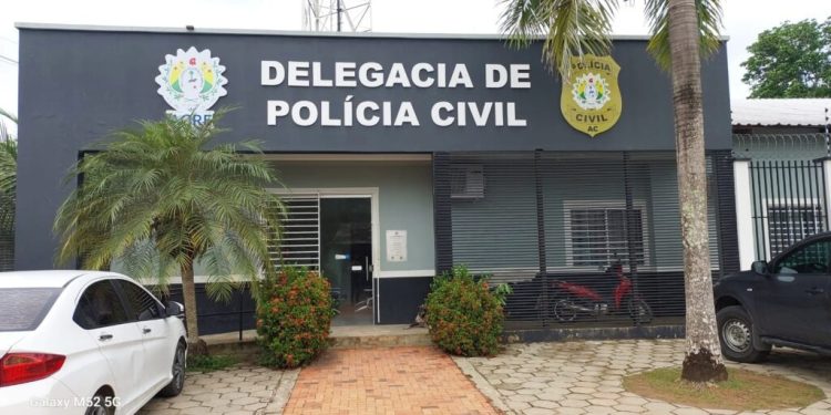 Homem acusado de estuprar filha de 6 anos é preso em Feijó