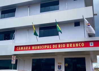 Vereadores do Acre aprovam PL 14 que proíbe a participação de crianças na parada LGBTQIA+