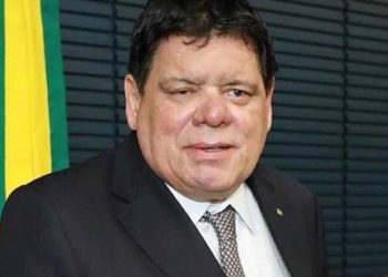 Flaviano Melo segue internado com pneumonia em São Paulo