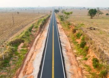 Rompimento parcial na BR-317/AC interrompe trânsito de carretas próximo a Epitaciolândia