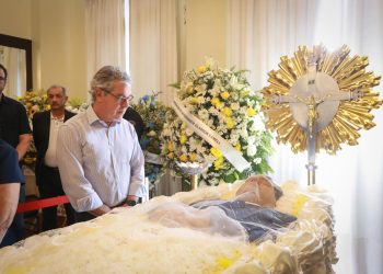 “Flaviano deixa um grande legado para o Acre”, diz Jorge Viana em velório de Flaviano Melo