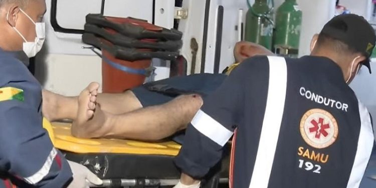 Em Rio Branco, motociclista com mandado judicial aberto é preso após atropelar pedestre