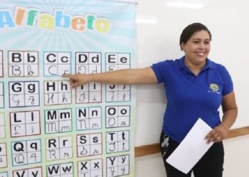 Gladson anuncia pagamento do VDP aos servidores da Educação para a próxima sexta