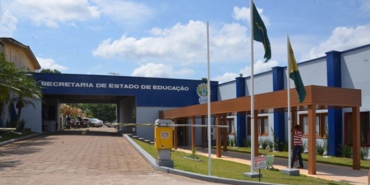 Sinteac sugere cancelamento de provas do concurso da educação e pede reaplicação; saiba mais