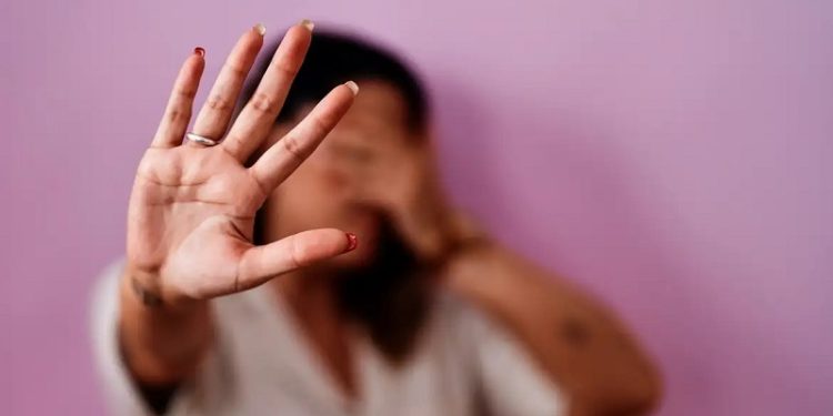 Ministério das Mulheres lança guia sobre prevenção a feminicídios