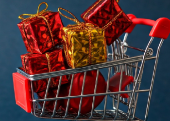 Comércio de Rio Branco aposta em descontos para superar vendas no Natal de 2024