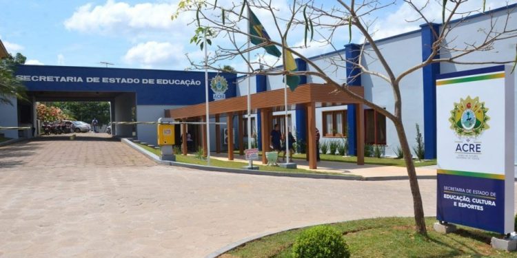 Governo do Acre anuncia cancelamento de provas do concurso da Educação