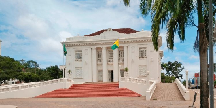 Deputados aceleram aprovação da Lei Orçamentária Anual 2025