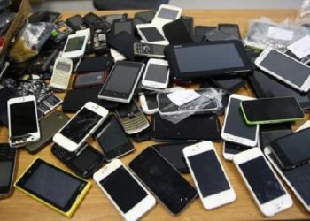 Polícia Civil do Acre realiza devolução de celulares roubados e convoca vítimas