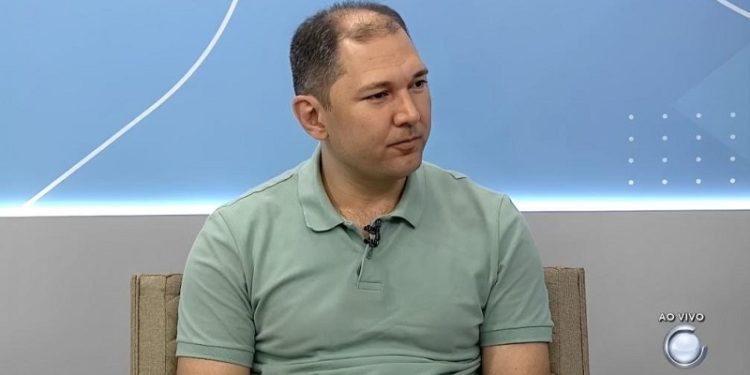 “Prefeito não vai ter dificuldade em colocar um nome lá”, diz Joabe Lira sobre sucessão na prefeitura