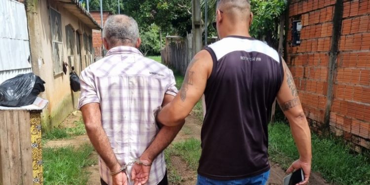 Homofobia: pai é preso e investigado por agressão ao filho na véspera de Natal em Rio Branco