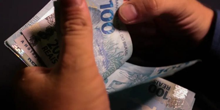 “É uma política boa, mas restritiva”, afirma economista acreano sobre novo teto do salário mínimo