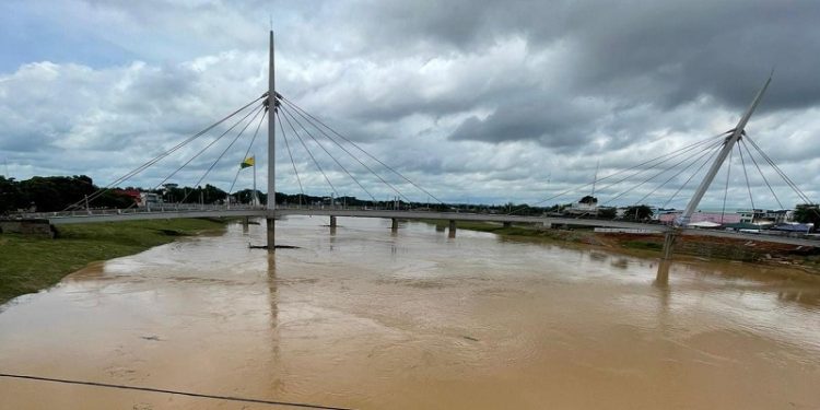 Nível do Rio Acre apresenta queda de mais de 1 metro neste final de semana