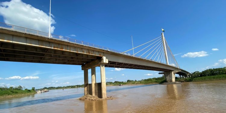 Remoção dos balseiros da Ponte da União é finalizada no Rio Juruá