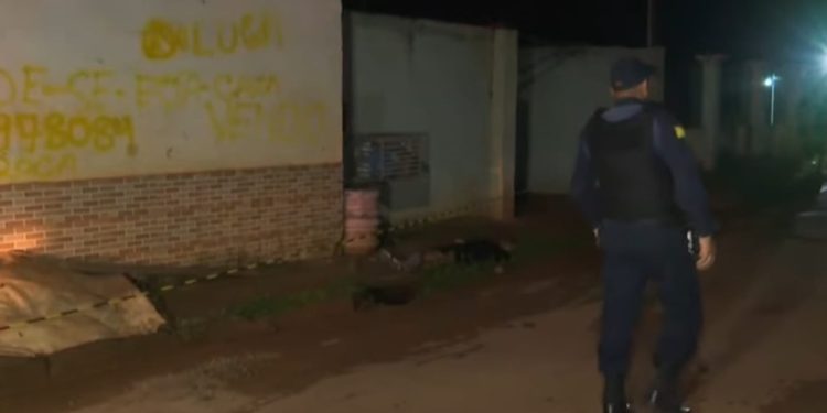 Mecânico de 19 anos é executado com três tiros no bairro Chico Mendes