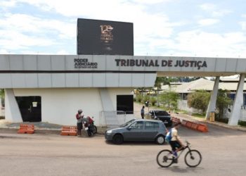 Liminar que suspendia aumento de salário dos secretários de RB é derrubada por desembargador do TJAC
