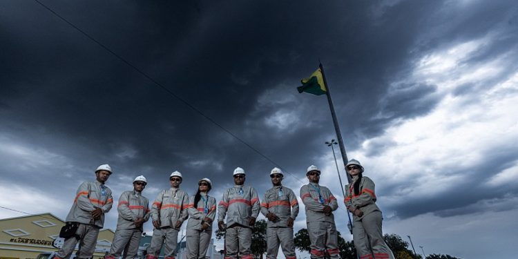 Cuidados que devem ser tomados em dias com raios no Acre