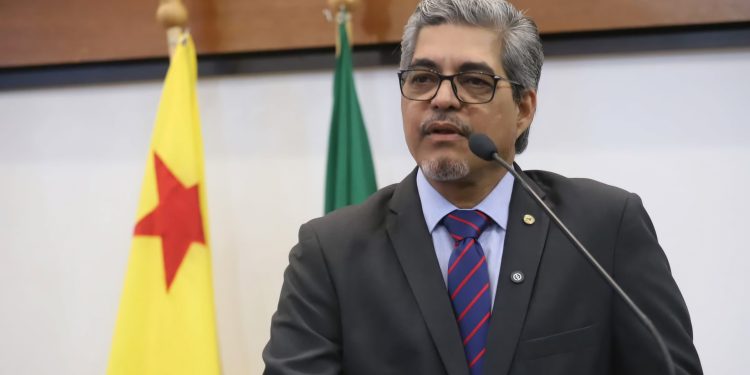 “Qualquer pessoa democrática, entende a gravidade”, diz Edvaldo Magalhães sobre tentativa de golpe por Bolsonaro