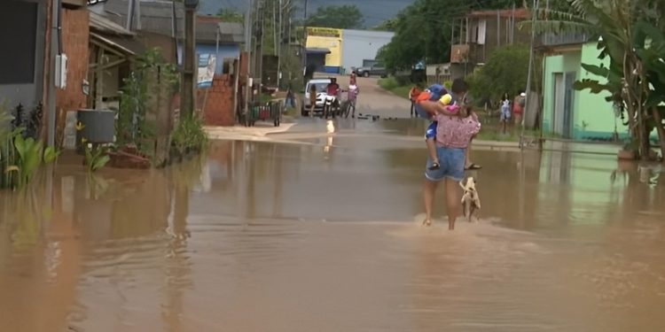 Moradores da Sobral já alertavam sobre enchentes antes das chuvas do final de semana