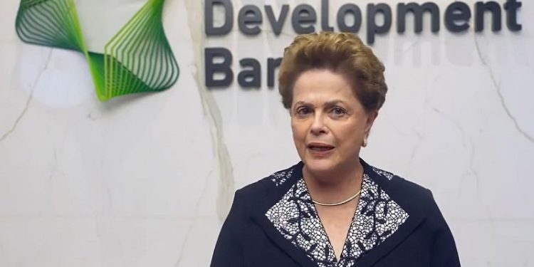 Dilma Rousseff é internada após quadro de neurite vestibular