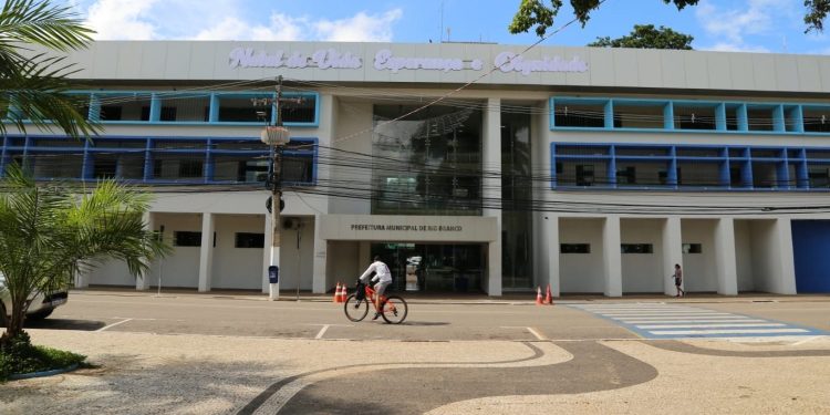 Bocalom nomeia secretários para as pastas de Cuidados com a Cidade, FGB e Esporte