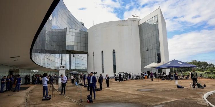 STF decide nesta quarta-feira se Bolsonaro e aliados viram réus pela trama golpista