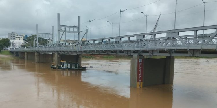 “Se velocidade permanecer constante, atingiremos cota de alerta no início da noite”, afirma Defesa Civil de Rio Branco