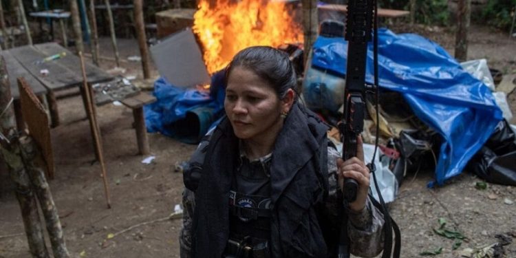 Missão nacional de combate ao garimpo na Reserva Indígena Yanomami tem policial do Acre na equipe