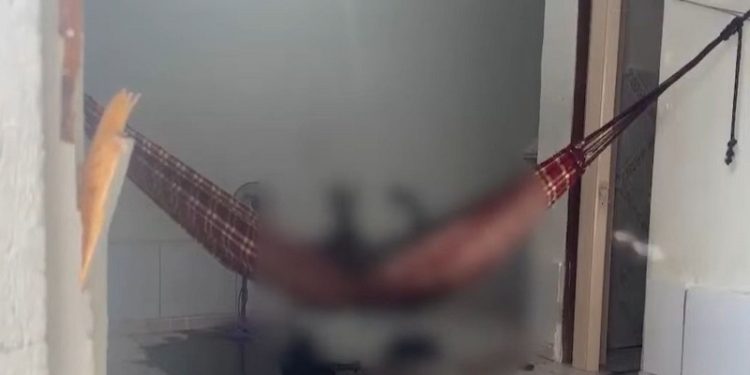 Homem é encontrado morto dentro de rede em apartamento no bairro Ivete Vargas, em Rio Branco