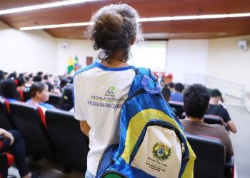 Câmara Municipal aprova Lei “Aluno Nota 10 e Professor Destaque” em Rio Branco