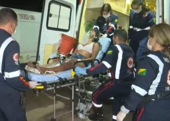 Mulher esfaqueia marido e irmã durante confraternização em Rio Branco