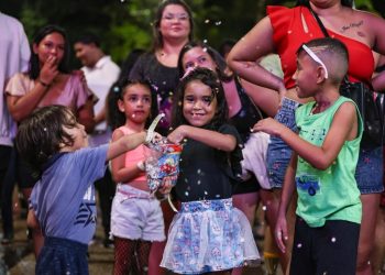 Carnaval da Família 2025: terceira noite é marcada por atração nacional e baile para crianças e idosos